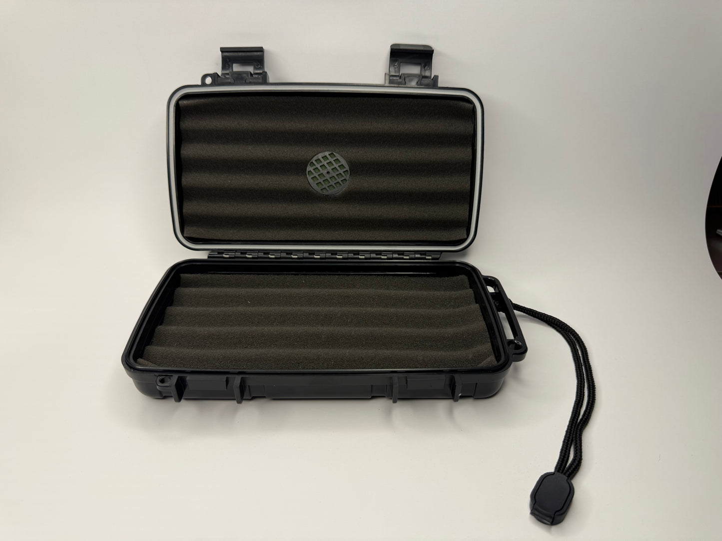 5 ct Cigar travel case humidor