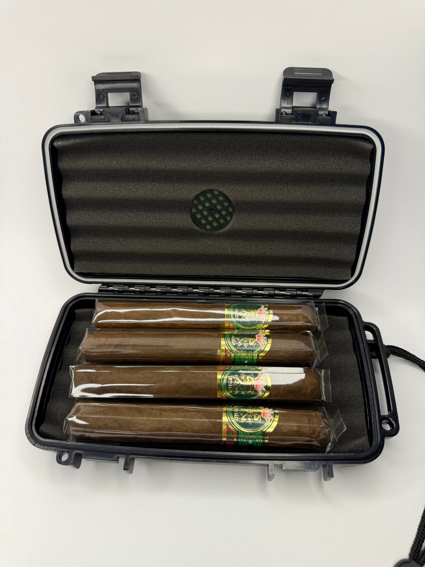 5 ct Cigar travel case humidor
