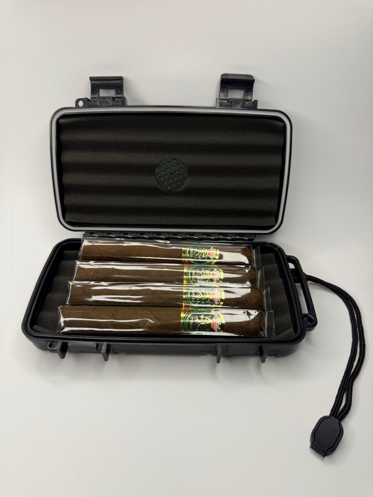 5 ct Cigar travel case humidor