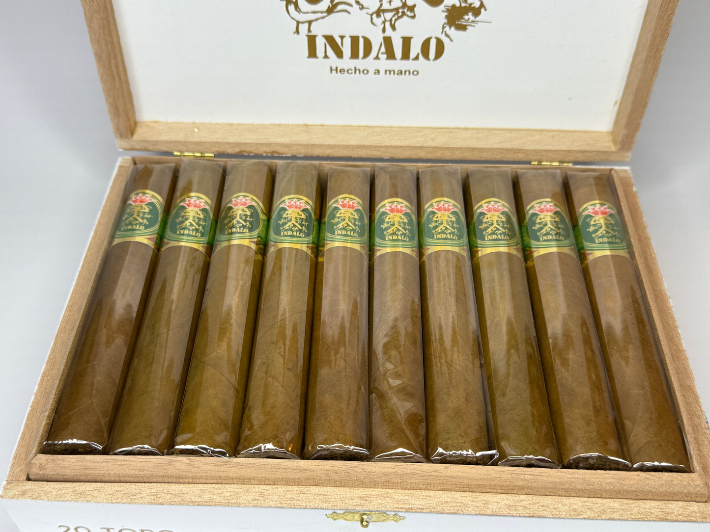 20 Count White Box of Connecticut Wrapper