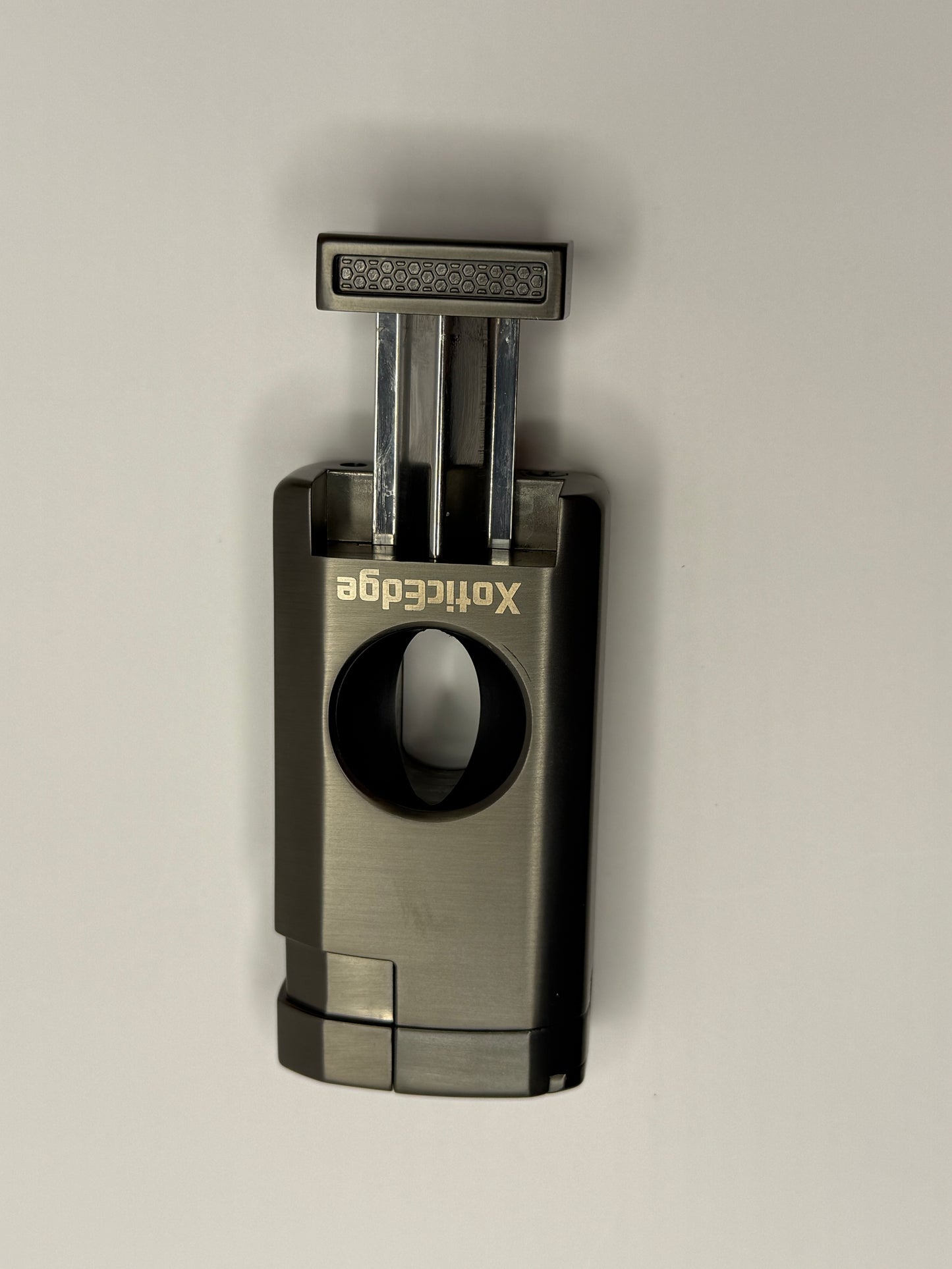 Lumina Torch w/ V-Cut (Gun Metal)
